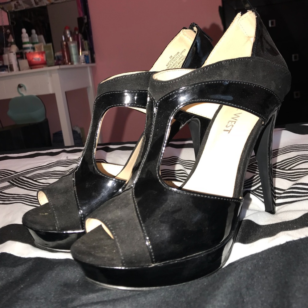 Heels 👠 - Picture 2 of 3